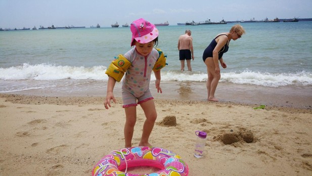 A Trip to the East Coast Park beach  - イーストコーストパークのビーチへ 