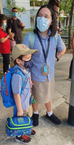 Going to Middleton International School with Archie, January 2022 - 2022年　1月、アーチーと一緒にミドルトンインターナショナルスクールへ 