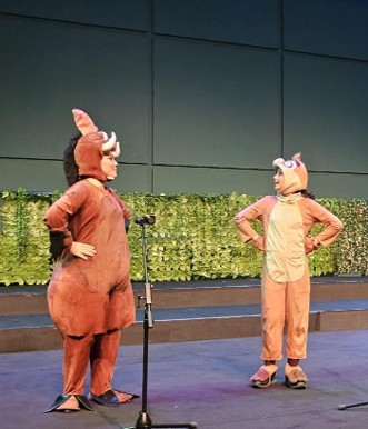 Pumbaa, in the Musical Lion King presented by Vocal Associates August 2023 - 2023年 8月、合唱団 Vocal Associatesミュージカル“ ライオン・キング”にてプンバァを好演 