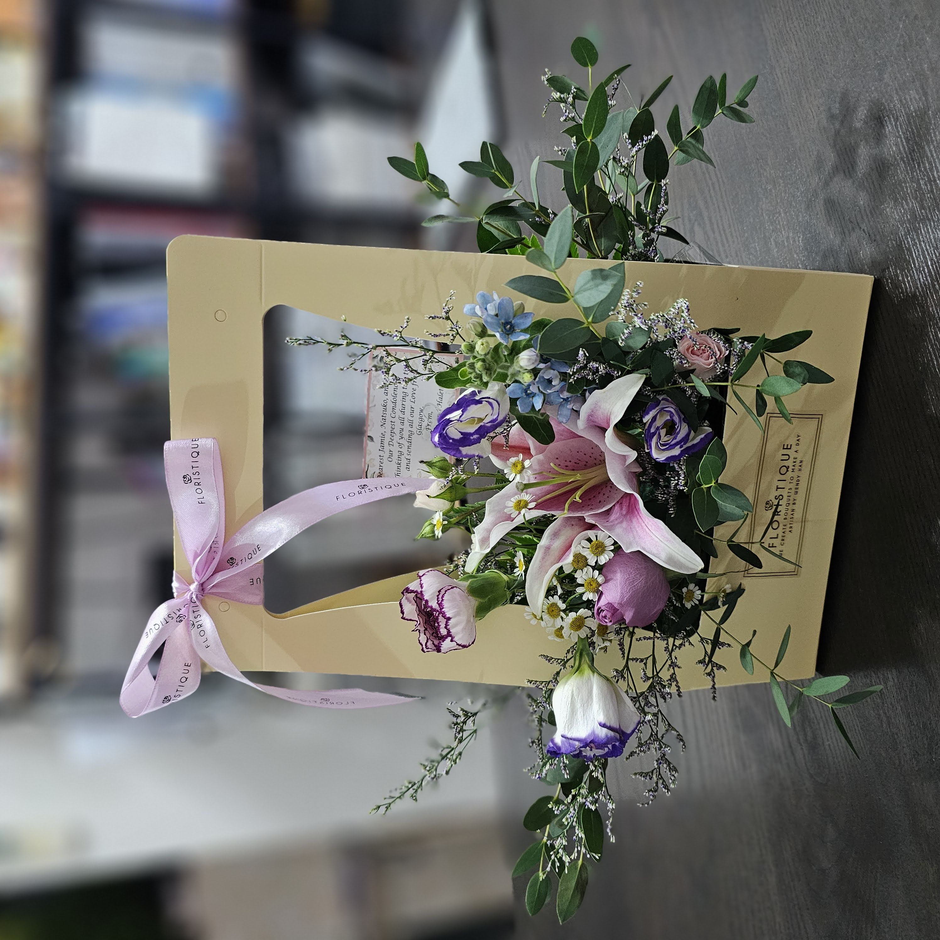 Condolence flowers sent by friends - 友人、知人から贈られたお花たち