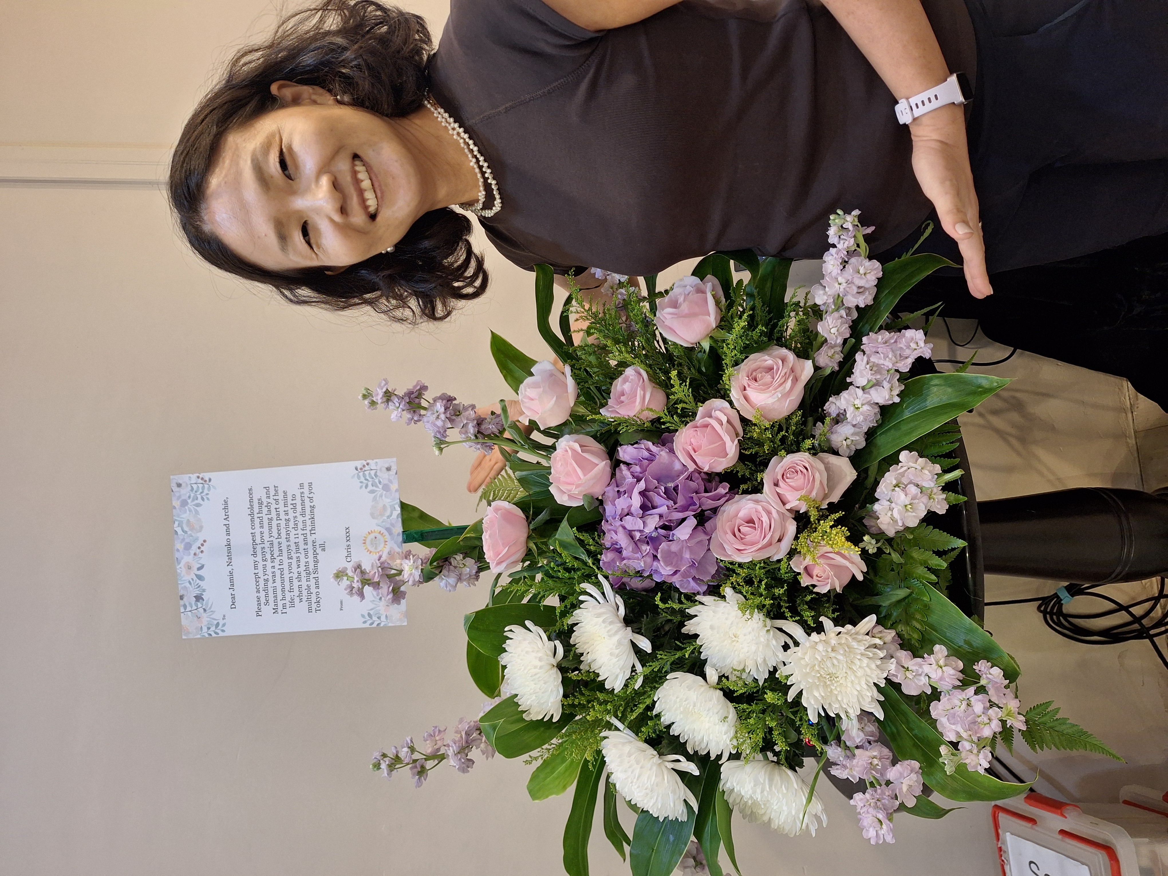 Condolence flowers sent by friends - 友人、知人から贈られたお花たち