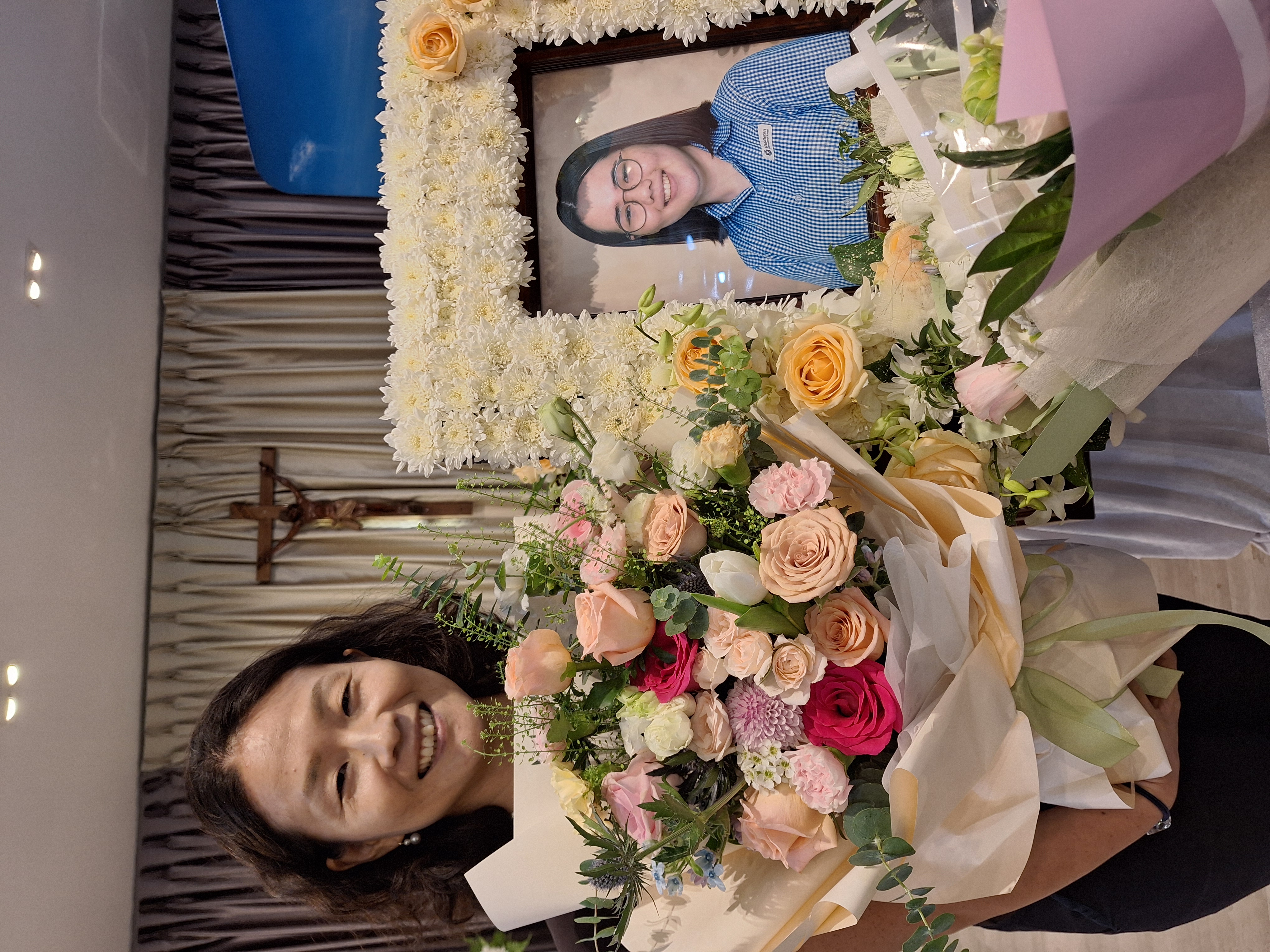 Mistery condolence flowers, please let us know the angel sender! - 贈り主不明のお花、心当たりある方はお知らせください